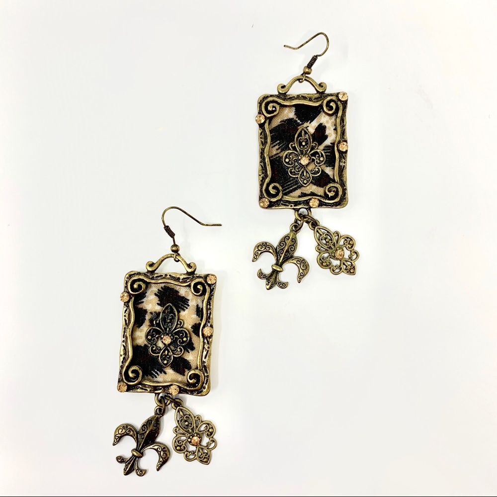 ⚜️ Leopard & Gold Earrings with Amber Rhinestones